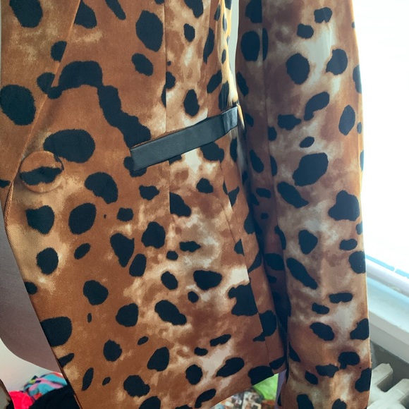 Animal Print Blazer - Picture 3 of 4